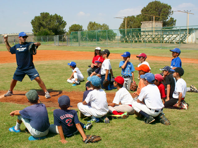 Gezer Camp pitching clinic with Alon L 2